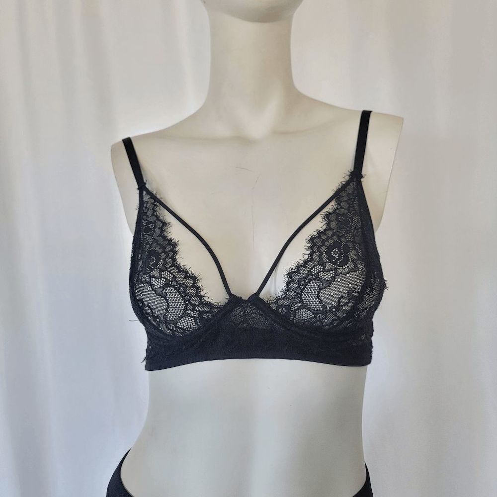 Love Haus by Beach Bunny womens black lace bralette size L